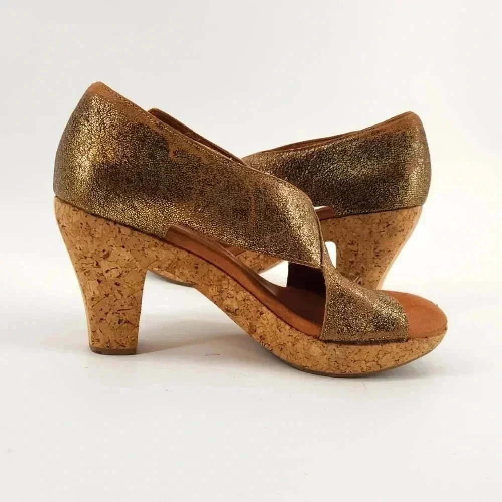 GENTLE SOUL  SANDALS